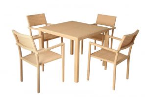 Обеденный комплект (стол + 4 кресла)